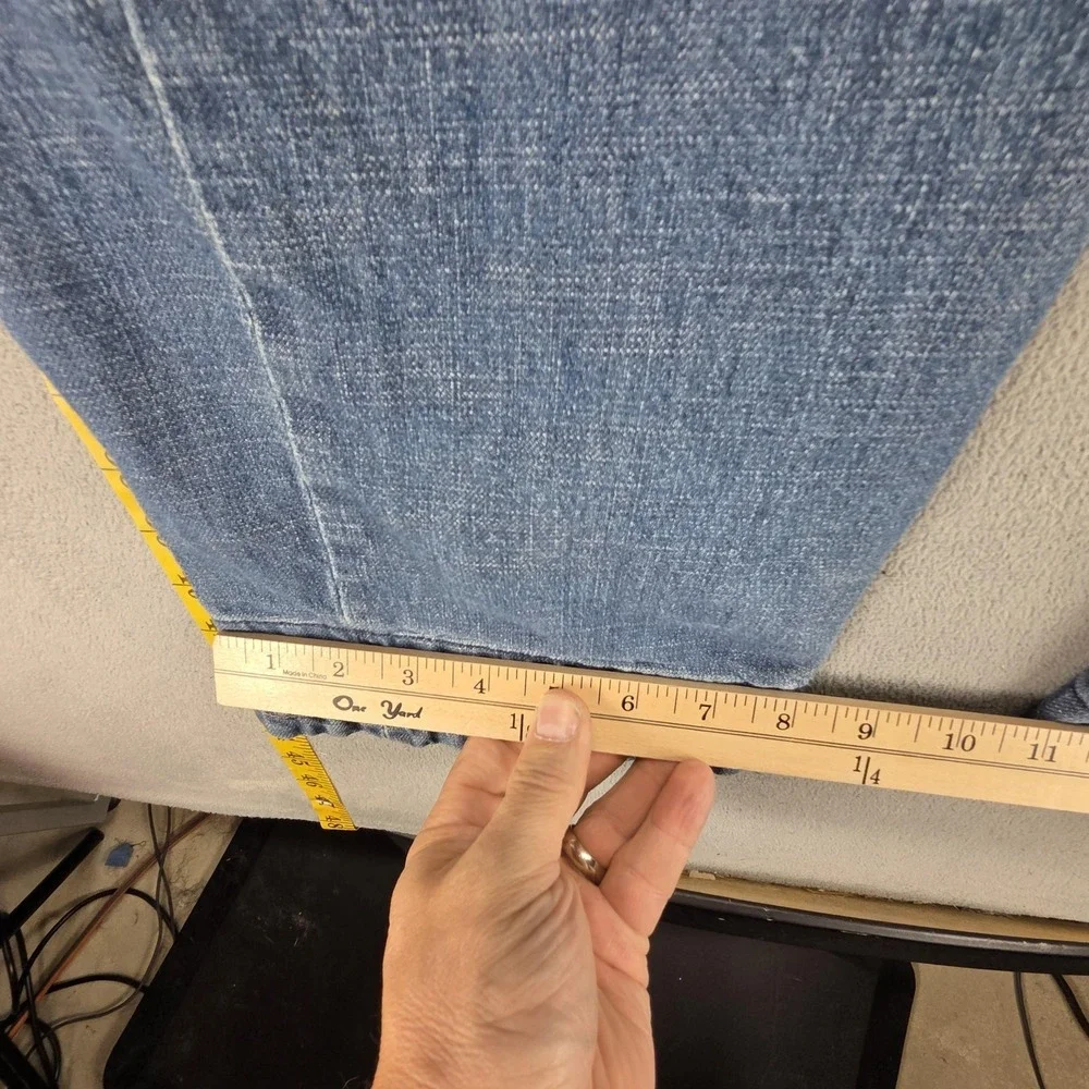 Levis 11757 important